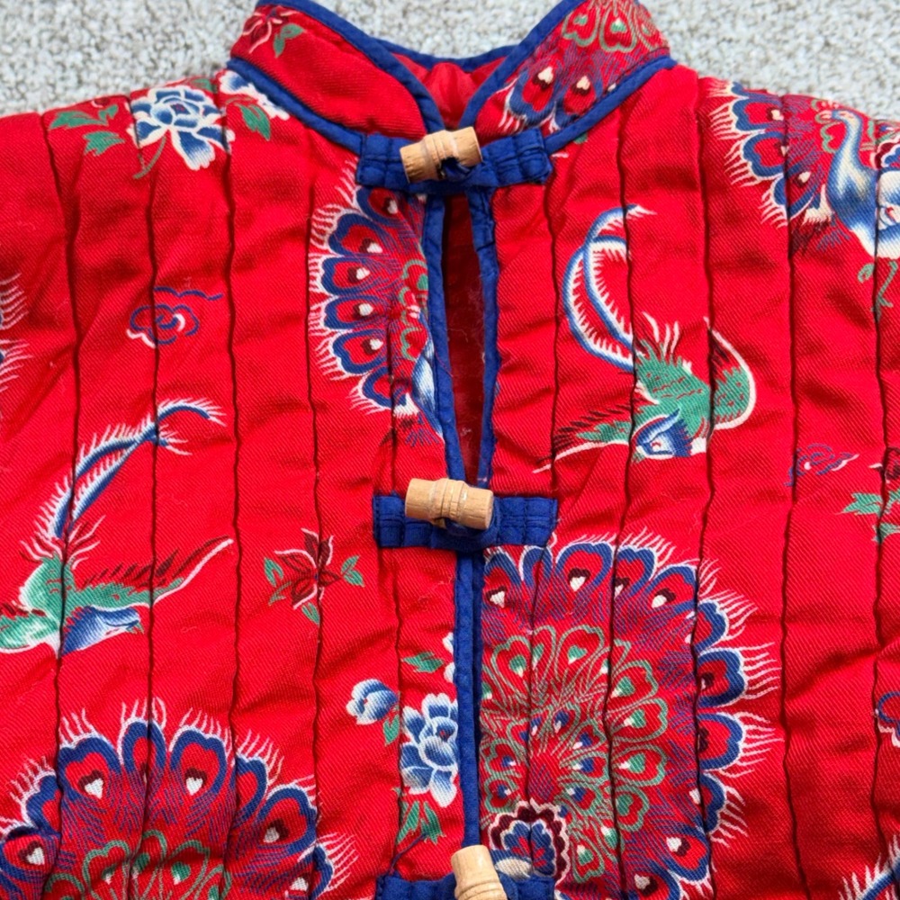 Vintage Cathay Red‎ Quilted Peacock Print Toggle Jacket Mandarin Collar Small - Picture 2 of 13